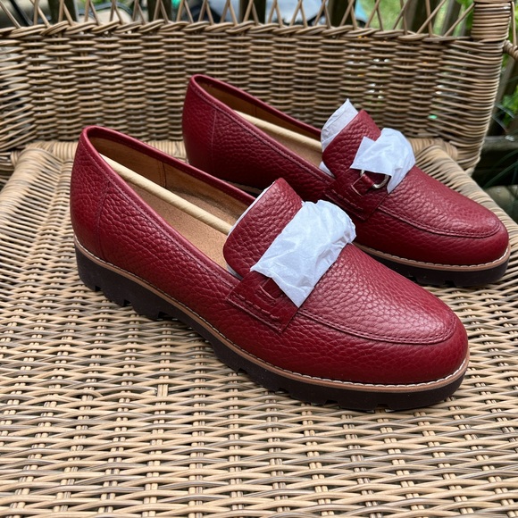 Vionic Tumbled Leather Slip-On Loafers - Emalyn - Picture 4 of 7